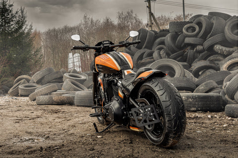 M8 Softail Benzintankabdeckung und Konsolen-Kit "Avenger" 2018-2025