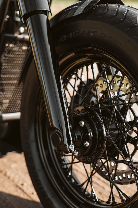2018-2025 M8 Softail FLHC/S, FLDE Vorderradabstandhalter (rechte Seite) nur ABS