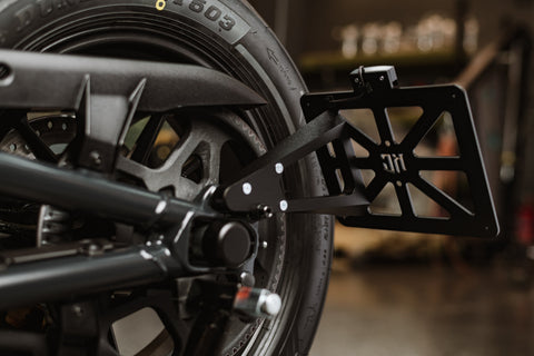 „Premium“-Kennzeichenhalter für Sportster S Modelle ab 2021