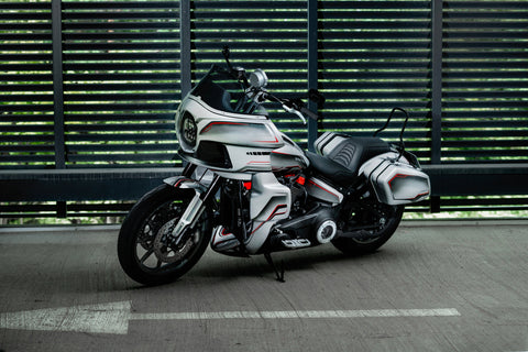 Inception Series Bolt On FXR Style Clubstyle Verkleidung für Harley Davidson Softail Modelle ab 2018