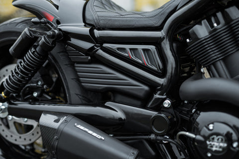 V-Rod „Mustang“ Tankrahmen-Seitenabdeckungen
