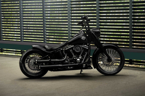 Outlaw Series Kühlerabdeckung für Harley Davidson Softail Modelle 2007-2017