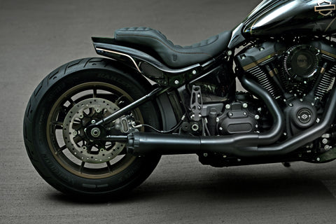 Crook Series Kurzer Heckfender für Harley Davidson Street Bob, Softail Standard 180–200 Reifen