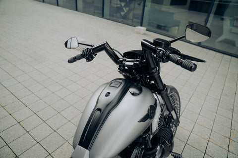 Solid Series 1.25" Durchmesser Riser für Softail Modelle ab 2018 mit Digitaltacho