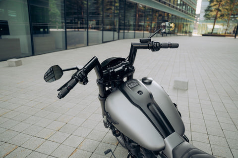 Lenker "Apollo 2" für Softail Modelle mit 1,25" Risern und Seilzugkupplung
