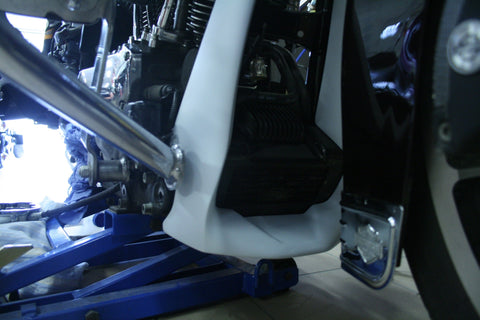 Celtic-Kinnschutz für Harley Davidson Touring Modelle 2009-2016 mit Ölkühler