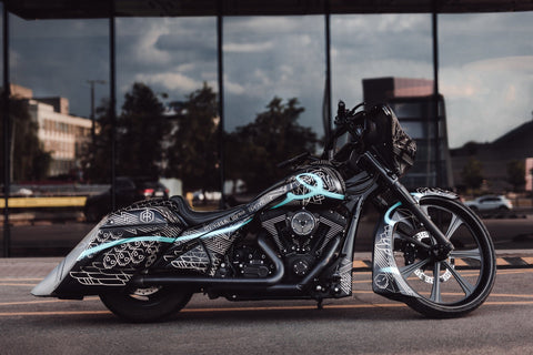 HD Pro Kühlerabdeckung zum Anschrauben für Harley Davidson Modelle 2009-2013 mit regulärem/abgeschrägtem Rahmen