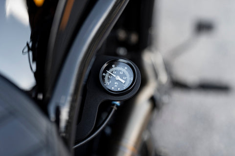 V-Rod Rocker Box Druckanzeigeset für Luftfederung